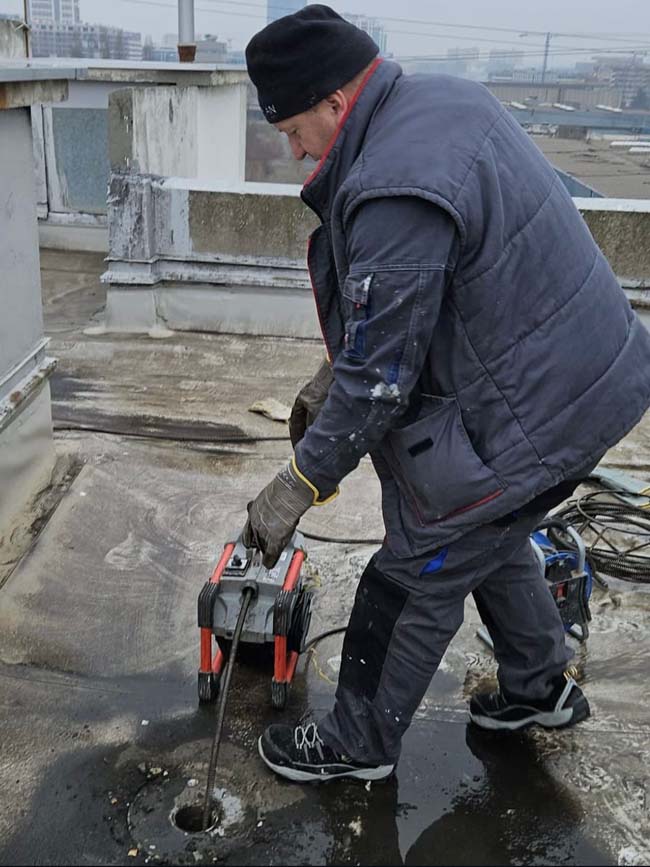 Odgušenje glavnih kanalizacionih cevi, kuhinja, kupatila i sudopera Beograd